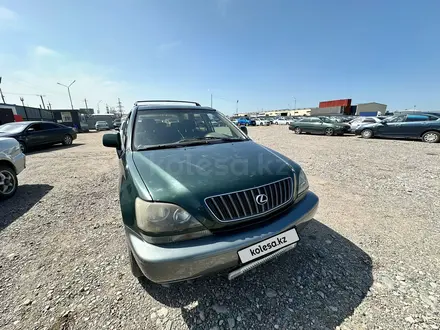 Lexus RX 300 1999 года за 3 169 600 тг. в Алматы – фото 2