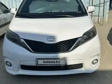 Toyota Sienna, 2015