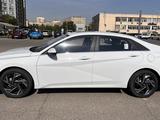 Hyundai Elantra 2024 года за 8 600 000 тг. в Алматы – фото 2