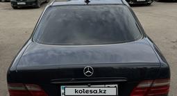 Mercedes-Benz E 320 1999 года за 4 000 000 тг. в Астана – фото 5