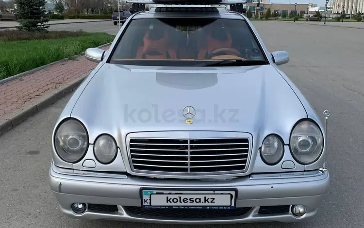 Mercedes-Benz E 320 1996 года за 3 200 000 тг. в Талдыкорган