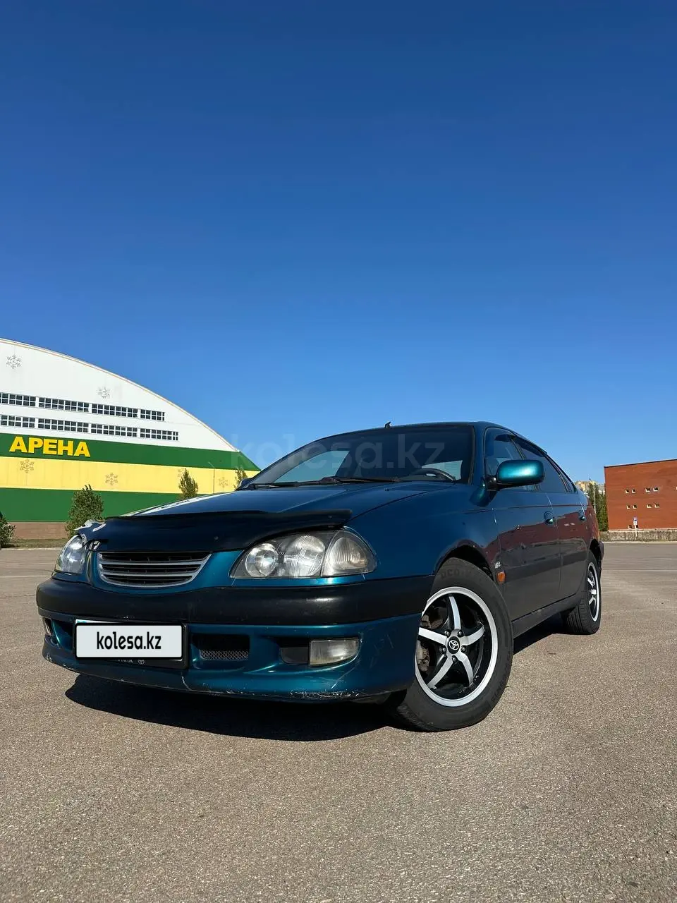 Toyota Avensis, 1998