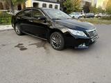 Toyota Camry 2014 года за 7 600 000 тг. в Астана – фото 2