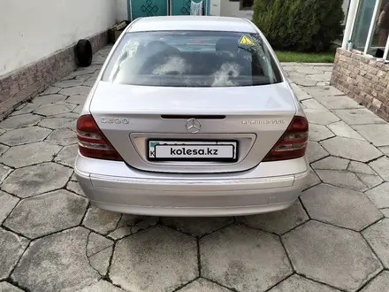 Mercedes-Benz C 200 2003 года за 3 300 000 тг. в Тараз – фото 9