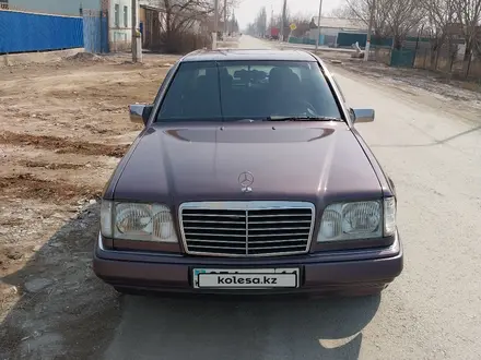 Mercedes-Benz E 220 1994 года за 2 600 000 тг. в Кызылорда – фото 6