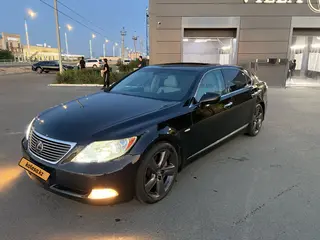 Lexus LS 460