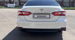 Toyota Camry 2020 годаүшін12 600 000 тг. в Петропавловск – фото 4