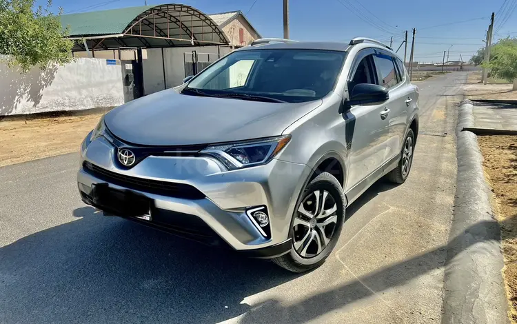 Toyota RAV4 2018 года за 13 000 000 тг. в Жанаозен