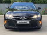 Toyota Camry 2017 года за 11 990 000 тг. в Караганда – фото 3