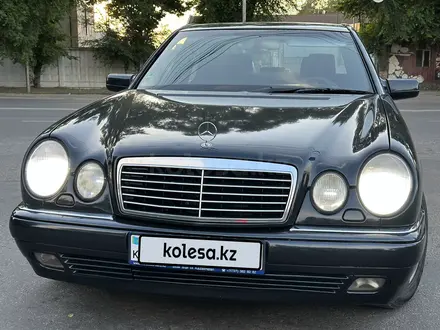 Mercedes-Benz E 320 1997 года за 3 424 713 тг. в Алматы – фото 6