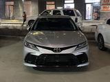 Toyota Camry 2021 года за 13 700 000 тг. в Астана