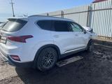 Hyundai Santa Fe 2020 годаүшін4 454 547 тг. в Атырау – фото 2