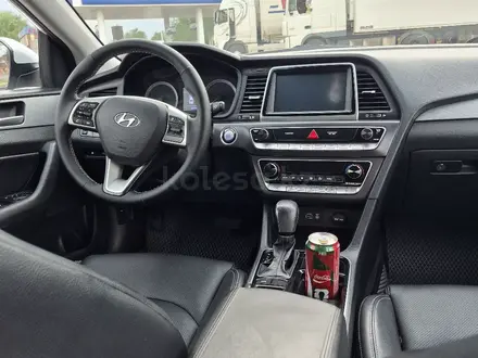 Hyundai Sonata 2018 года за 8 400 000 тг. в Алматы – фото 8