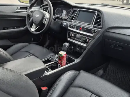 Hyundai Sonata 2018 года за 8 400 000 тг. в Алматы – фото 9