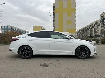 Hyundai Elantra 2019 года за 8 500 000 тг. в Алматы – фото 5