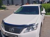 Toyota Camry 2014 годаүшін10 500 000 тг. в Усть-Каменогорск – фото 2