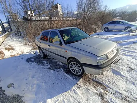 Volkswagen Vento 1993 года за 1 350 000 тг. в Талдыкорган – фото 4