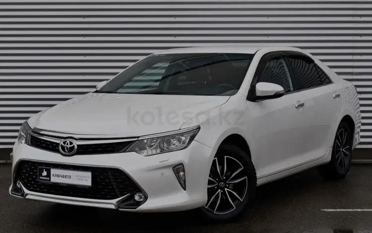 Toyota Camry 2018 года за 13 000 000 тг. в Уральск