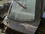 Крышка багажника Mazda 323F BAүшін19 500 тг. в Семей – фото 5