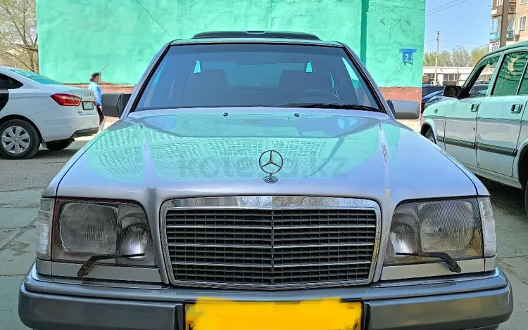 Mercedes-Benz E 220 1994 года за 3 700 000 тг. в Жезказган