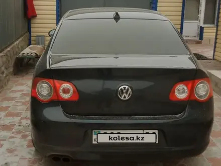 Volkswagen Passat 2007 года за 4 300 000 тг. в Сатпаев – фото 2