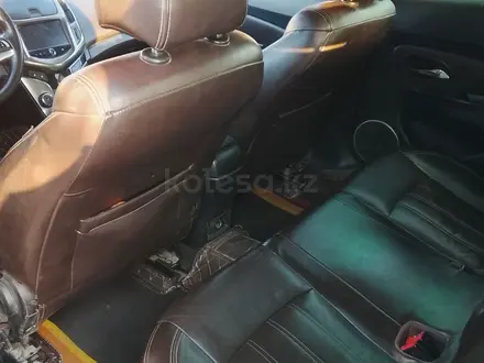Chevrolet Cruze 2013 года за 2 800 000 тг. в Алматы – фото 11