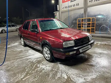 Volkswagen Vento 1993 года за 750 000 тг. в Караганда – фото 7