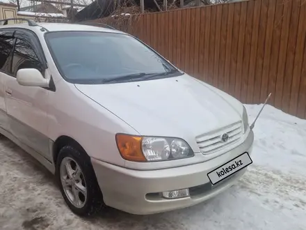 Toyota Ipsum 1997 года за 3 150 000 тг. в Алматы