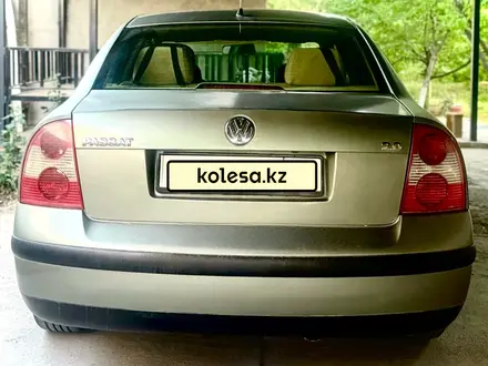 Volkswagen Passat 2003 года за 2 350 000 тг. в Шымкент – фото 2