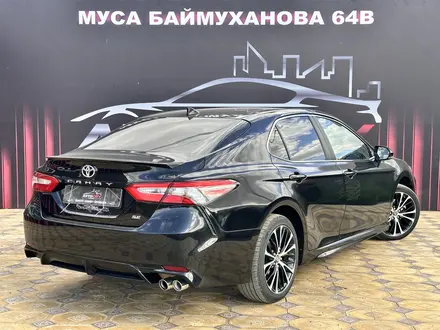 Toyota Camry 2019 года за 12 000 000 тг. в Атырау – фото 12