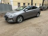 Hyundai Elantra 2019 года за 8 300 000 тг. в Уральск – фото 4