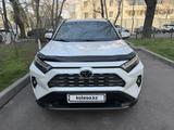 Toyota RAV4 2023 года за 18 500 000 тг. в Алматы – фото 3