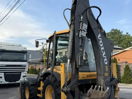Volvo  BL 2015 года за 23 500 000 тг. в Алматы – фото 2