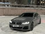BMW 530 2022 года за 31 500 000 тг. в Алматы – фото 3