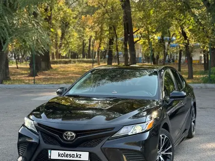 Toyota Camry 2020 года за 12 500 000 тг. в Алматы – фото 10