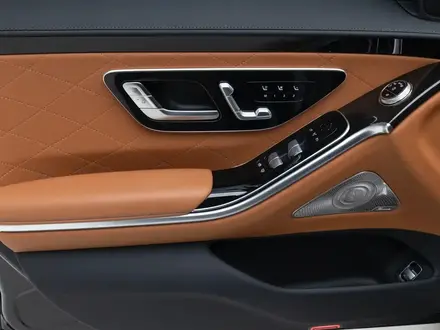 Mercedes-Benz S 500 4MATIC 2023 года за 59 000 000 тг. в Алматы – фото 12
