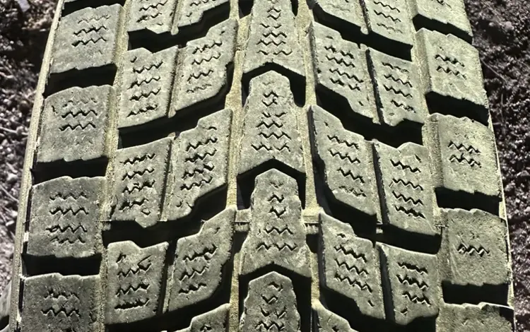 Авто шины 225/65R17 (4шт) за 40 000 тг. в Актау