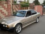 BMW 525 1988 года за 800 000 тг. в Алматы – фото 2