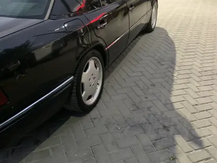 Mercedes-Benz E 320 1994 года за 2 000 000 тг. в Алматы – фото 16