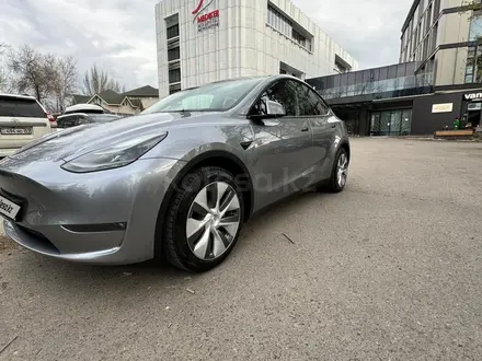 Tesla Model Y 2023 года за 30 500 000 тг. в Алматы – фото 2