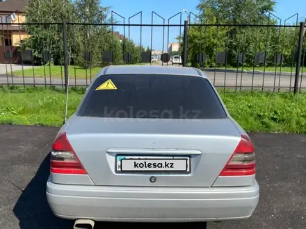 Mercedes-Benz C 220 1993 года за 1 900 000 тг. в Петропавловск – фото 2