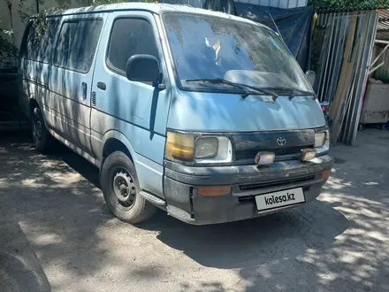 Toyota Hiace 1998 годаүшін2 000 000 тг. в Алматы