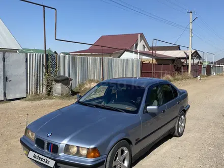 BMW 320 1991 года за 2 100 000 тг. в Алматы