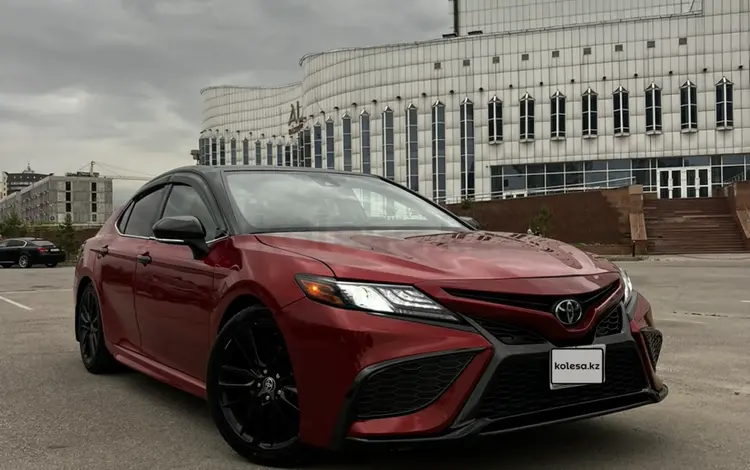 Toyota Camry 2021 года за 11 000 000 тг. в Алматы