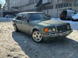 Mercedes-Benz E 230 1990 года за 1 450 000 тг. в Алматы – фото 2