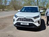 Toyota RAV4 2020 года за 15 200 000 тг. в Караганда – фото 4