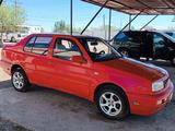 Volkswagen Vento 1993 годаүшін1 000 000 тг. в Сатпаев