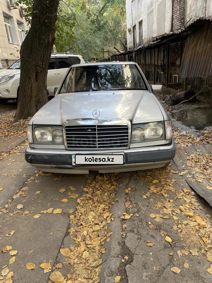 Mercedes-Benz E 260 1992 г.