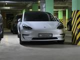 Tesla Model 3 2022 года за 17 500 000 тг. в Алматы – фото 2