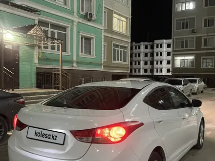 Hyundai Elantra 2012 года за 3 300 000 тг. в Актау – фото 4